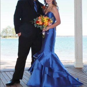 size 2, blush prom by alexia